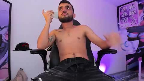 Snapshot of jeremyy_boy chatting on October 5, 2025, 12:42 am Jeremy online show from October 5, 2025, 12:42 am