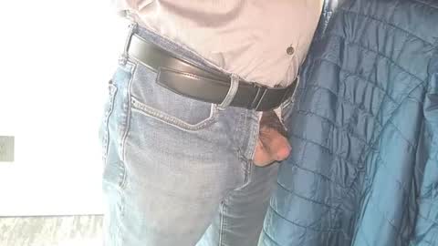 jerker_fan online show from April 7, 2026, 9:37 pm