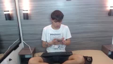 Snapshot of jerom_xx chatting on October 7, 2025, 7:44 pm Jerom xx online show from October 7, 2025, 7:44 pm