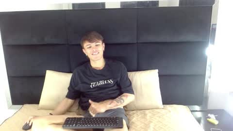 Snapshot of jerom_xx chatting on October 9, 2025, 8:07 pm Jerom xx online show from October 9, 2025, 8:07 pm