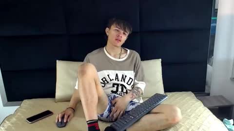 Snapshot of jerom_xx chatting on October 29, 2025, 7:04 pm Jerom xx online show from October 29, 2025, 7:04 pm