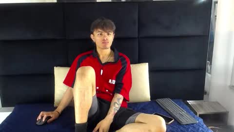 Snapshot of jerom_xx chatting on November 3, 2025, 7:48 pm Jerom xx online show from November 3, 2025, 7:48 pm