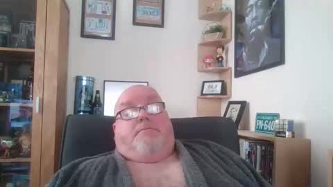 Snapshot of jerseyhammer01 chatting on December 3, 2025, 10:13 am Harry online show from December 3, 2025, 10:13 am