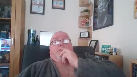 Snapshot of jerseyhammer01 chatting on December 15, 2025, 10:19 am Harry online show from December 15, 2025, 10:19 am