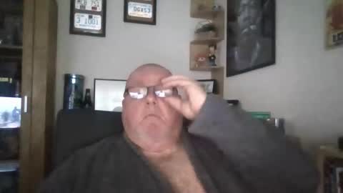 Snapshot of jerseyhammer01 chatting on December 22, 2025, 10:56 am Harry online show from December 22, 2025, 10:56 am