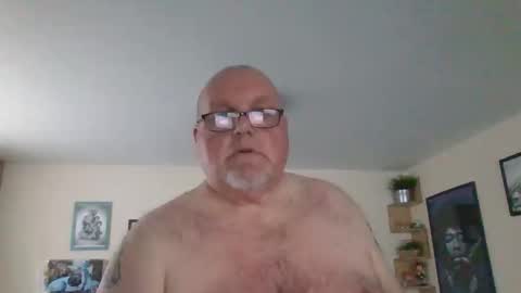 Snapshot of jerseyhammer01 chatting on April 1, 2026, 6:16 pm Harry online show from April 1, 2026, 6:16 pm