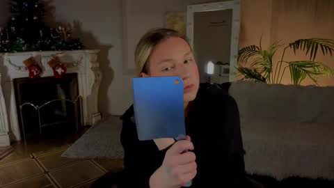 jes_solar online show from December 17, 2025, 1:33 am