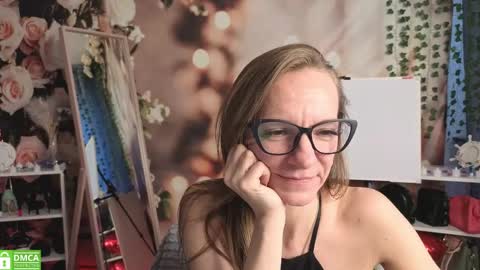 jesica_moon_peachyy online show from April 18, 2026, 2:15 am