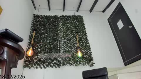 jesica_sanchez online show from February 18, 2025, 11:30 pm