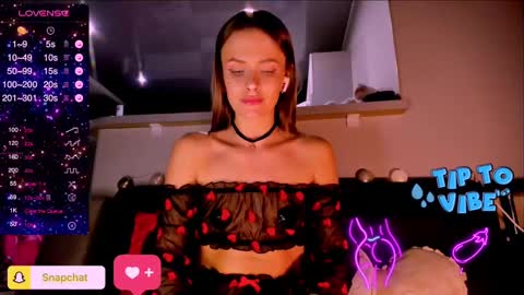 Snapshot of jess_kahawaty chatting on February 5, 2025, 10:44 pm Jess online show from February 5, 2025, 10:44 pm