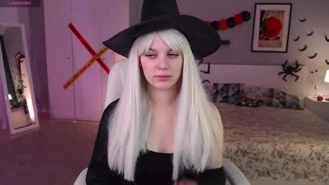 Snapshot of jess_marais chatting on October 27, 2025, 7:34 am Jess online show from October 27, 2025, 7:34 am