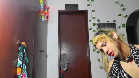 Snapshot of jess_sweett chatting on July 13, 2026, 1:36 pm Jessica online show from July 13, 2026, 1:36 pm
