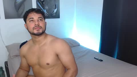 Snapshot of jessdant_luv chatting on January 11, 2025, 4:38 am Hello we are Jesse and Dante. online show from January 11, 2025, 4:38 am