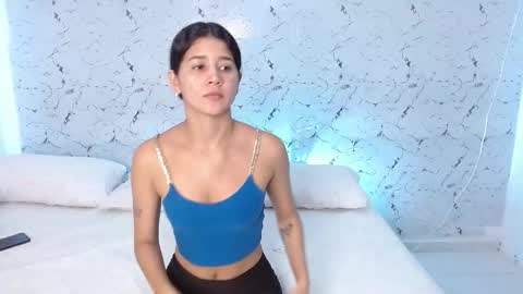 Snapshot of jessdant_luv chatting on September 28, 2025, 3:45 am Hello we are Jesse and Dante. online show from September 28, 2025, 3:45 am