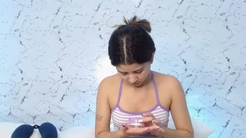 Snapshot of jessdant_luv chatting on September 28, 2025, 10:59 pm Hello we are Jesse and Dante. online show from September 28, 2025, 10:59 pm