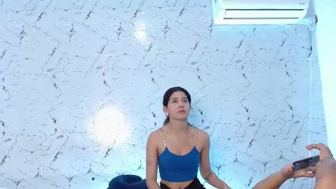 Snapshot of jessdant_luv chatting on October 5, 2025, 5:50 am Hello we are Jesse and Dante. online show from October 5, 2025, 5:50 am