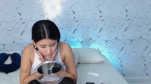 Snapshot of jessdant_luv chatting on October 24, 2025, 3:58 am Hello we are Jesse and Dante. online show from October 24, 2025, 3:58 am