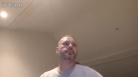 jesseducardonnet online show from June 6, 2026, 2:49 am