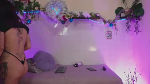Jessi Alex online show from December 19, 2025, 11:06 am