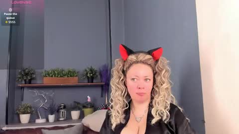 Jessica online show from March 23, 2026, 12:53 pm