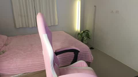 Jessy online show from June 17, 2026, 3:31 am
