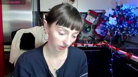 jessicaforris online show from December 2, 2024, 10:39 am