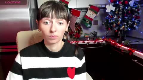 jessicaforris online show from December 3, 2024, 9:11 am