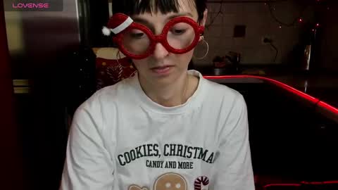 jessicaforris online show from January 21, 2025, 10:41 am