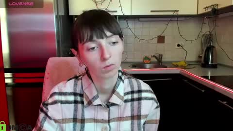 jessicaforris online show from February 25, 2025, 7:52 am