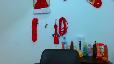 jessicarabbit4 online show from January 6, 2025, 9:00 pm