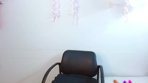 jessicarabbit4 online show from February 13, 2025, 1:19 am