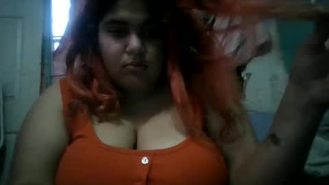 Snapshot of jessicarabbits4 chatting on December 15, 2024, 9:53 pm dovedianna online show from December 15, 2024, 9:53 pm