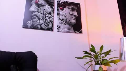 Snapshot of jessid_cutson chatting on October 22, 2025, 12:33 am Jessid online show from October 22, 2025, 12:33 am