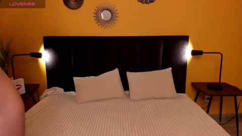 Snapshot of jessie_curlyy chatting on October 6, 2025, 3:04 am Jessie online show from October 6, 2025, 3:04 am