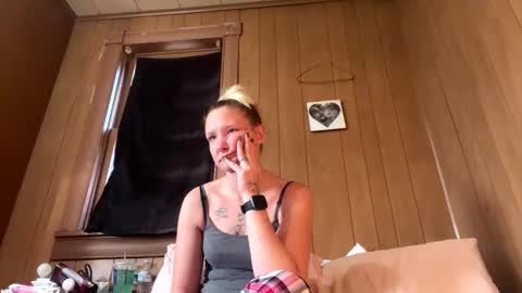 Snapshot of jessiepooh6969 chatting on December 3, 2024, 8:28 pm Wonderland online show from December 3, 2024, 8:28 pm