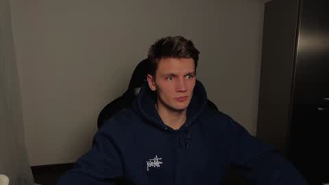 Snapshot of jessierise chatting on January 9, 2025, 12:25 am JessieRise online show from January 9, 2025, 12:25 am