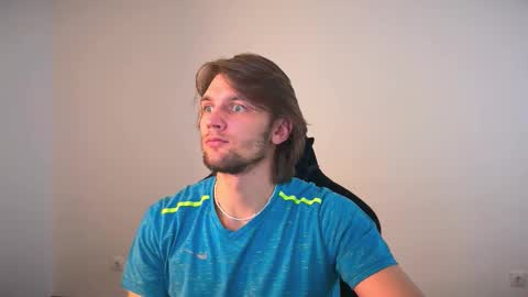 Snapshot of jessierise chatting on October 2, 2025, 6:42 am JessieRise online show from October 2, 2025, 6:42 am