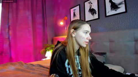 Snapshot of jessiexxiv chatting on September 11, 2025, 8:14 am Jessie online show from September 11, 2025, 8:14 am