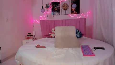 Snapshot of jessika_horny01 chatting on January 16, 2026, 4:38 am jessica online show from January 16, 2026, 4:38 am