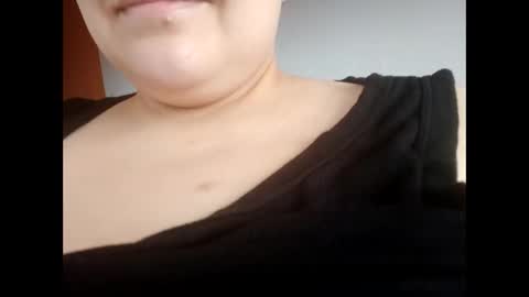 Snapshot of jessyxcuteee chatting on November 12, 2025, 7:53 am Jessy online show from November 12, 2025, 7:53 am