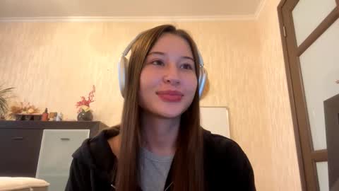 Snapshot of jesusitacatts chatting on October 17, 2025, 7:44 am Lynn online show from October 17, 2025, 7:44 am