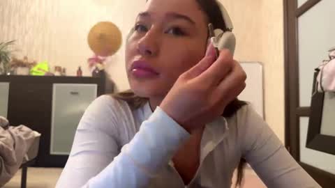 Snapshot of jesusitacatts chatting on November 3, 2025, 7:20 am Lynn online show from November 3, 2025, 7:20 am