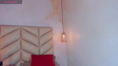 Jessica online show from December 18, 2025, 6:47 pm