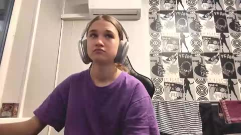 Snapshot of jewelldurham chatting on November 27, 2025, 1:13 pm Helgi online show from November 27, 2025, 1:13 pm