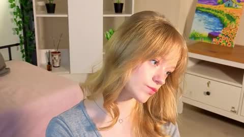 Snapshot of jewellhogan chatting on February 27, 2026, 8:09 pm Gwen online show from February 27, 2026, 8:09 pm