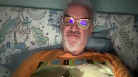 Snapshot of jewlronny chatting on January 15, 2025, 7:37 am jewlronny online show from January 15, 2025, 7:37 am