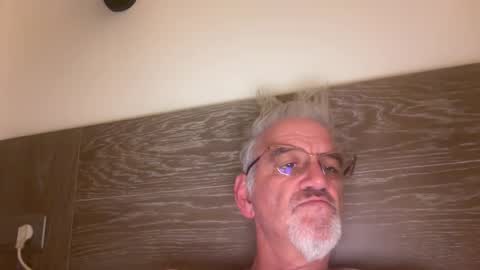 Snapshot of jewlronny chatting on March 9, 2025, 7:15 pm jewlronny online show from March 9, 2025, 7:15 pm