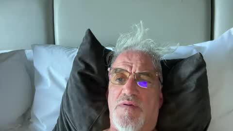 Snapshot of jewlronny chatting on April 1, 2026, 12:50 pm jewlronny online show from April 1, 2026, 12:50 pm