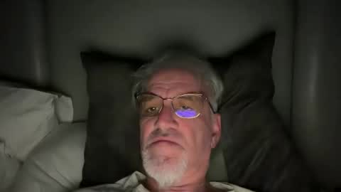 Snapshot of jewlronny chatting on April 4, 2026, 10:40 pm jewlronny online show from April 4, 2026, 10:40 pm