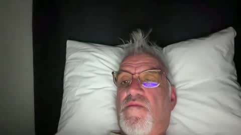 Snapshot of jewlronny chatting on April 20, 2026, 5:32 am jewlronny online show from April 20, 2026, 5:32 am